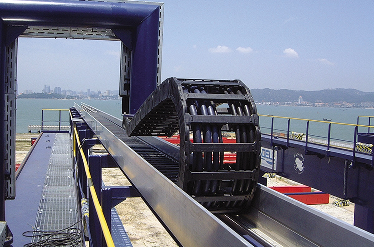 Energy Chain: Overhead Crane Electrification for Harsh Environments