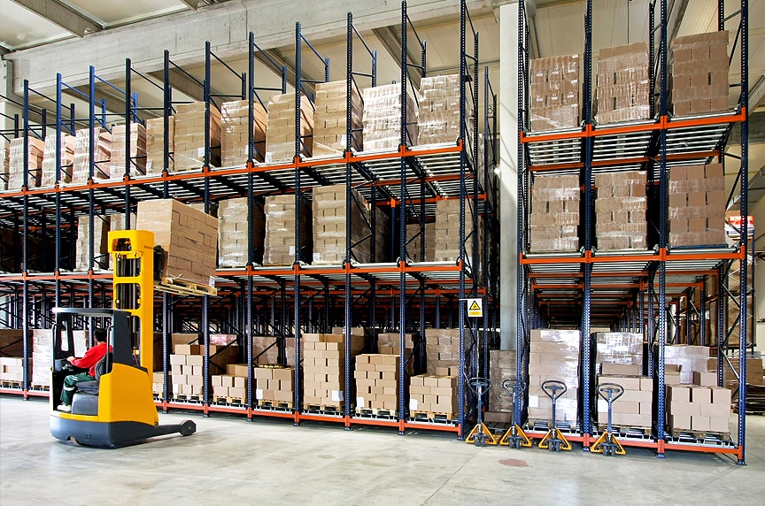 9 Things to Consider When Designing a Warehouse Pallet Racking System: Material Handling Equipment in Your Facility