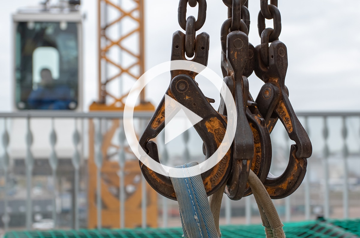 Can I Tip Load When Using a Locking Sling Hook?