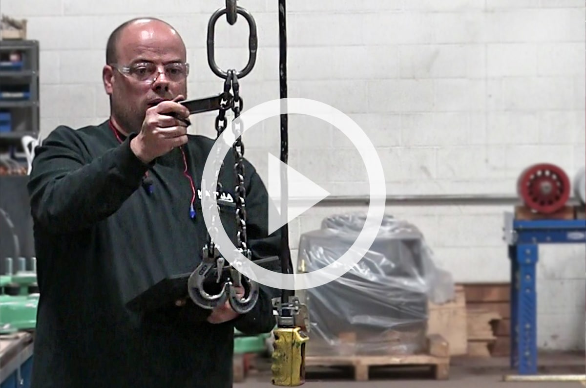 Does a Rigging Inspector Need a Copy of a Previous Inspection Report?