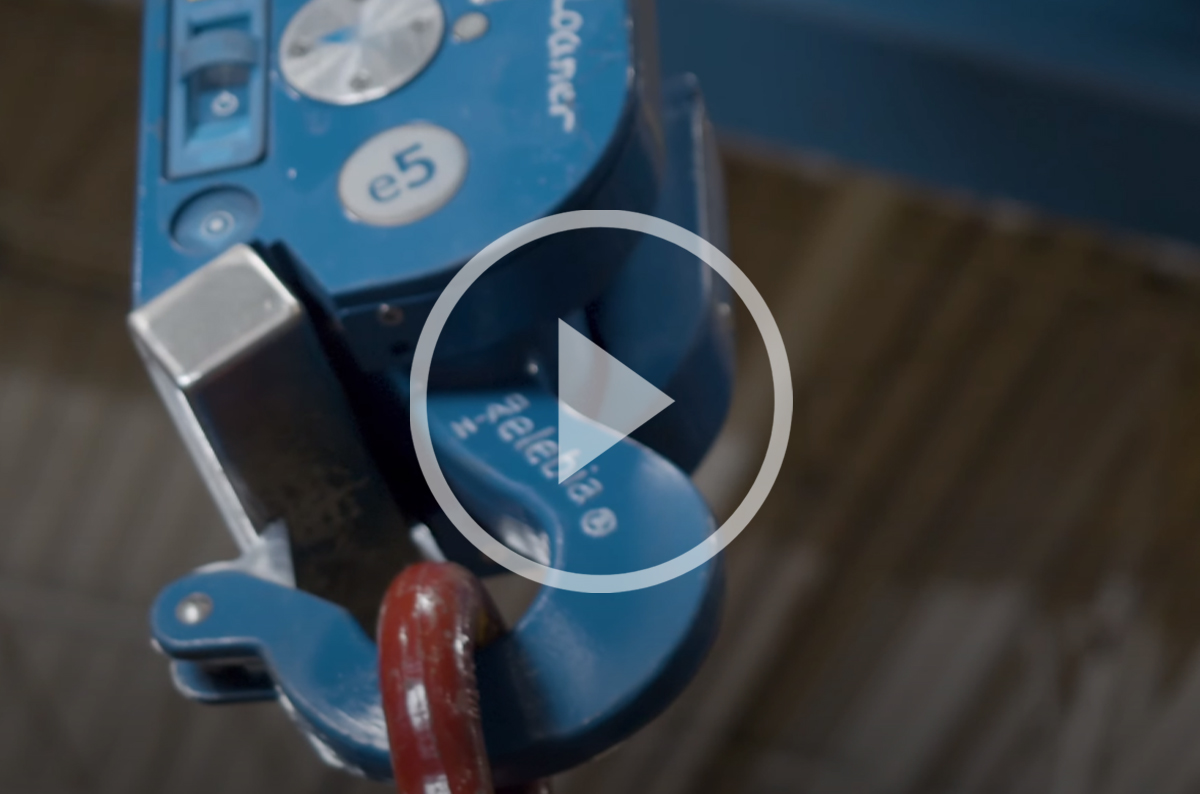 A Complete Overview of the Elebia Automatic Crane Hook