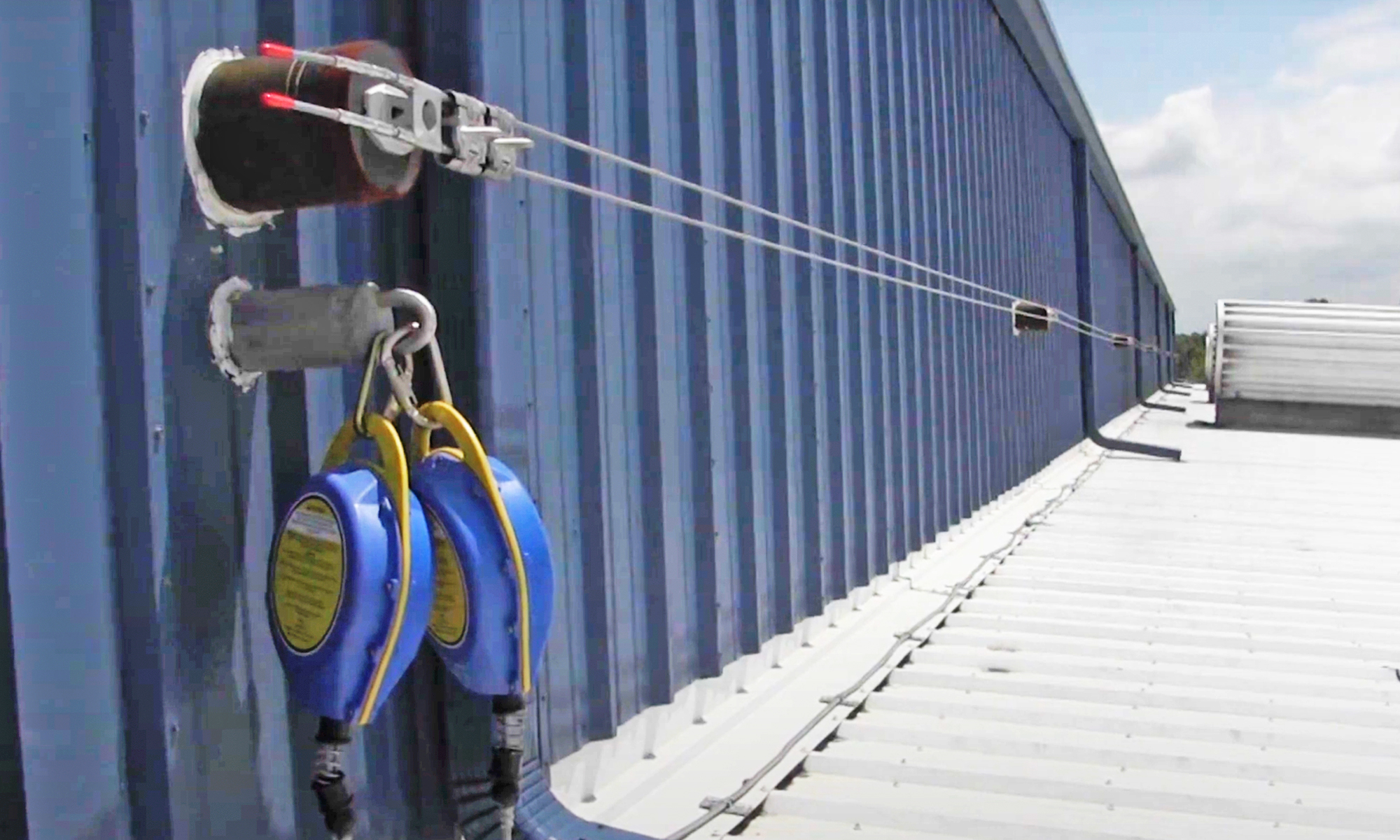 Workers at Height Protected by Horizontal Rooftop Lifeline System