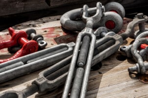 How Are Turnbuckles Inspected and Repaired, per ASME Standards?