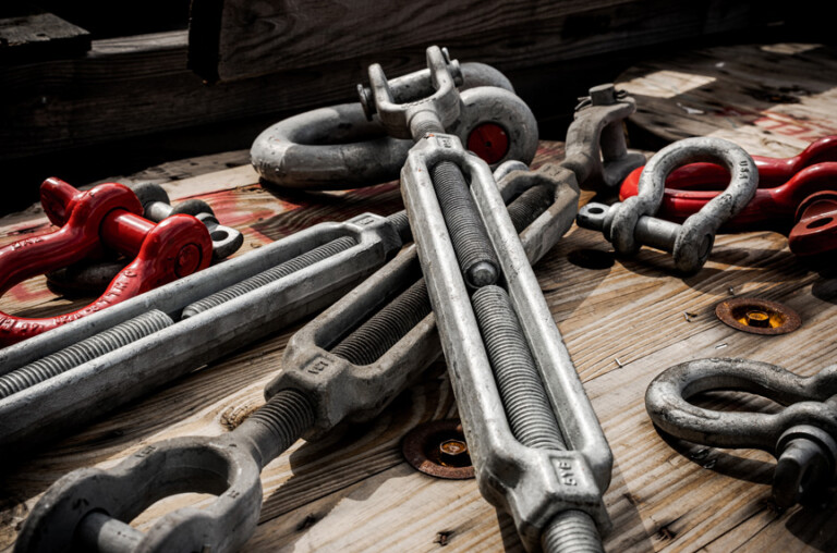 How Should Turnbuckles Be Used, According to ASME Standards?
