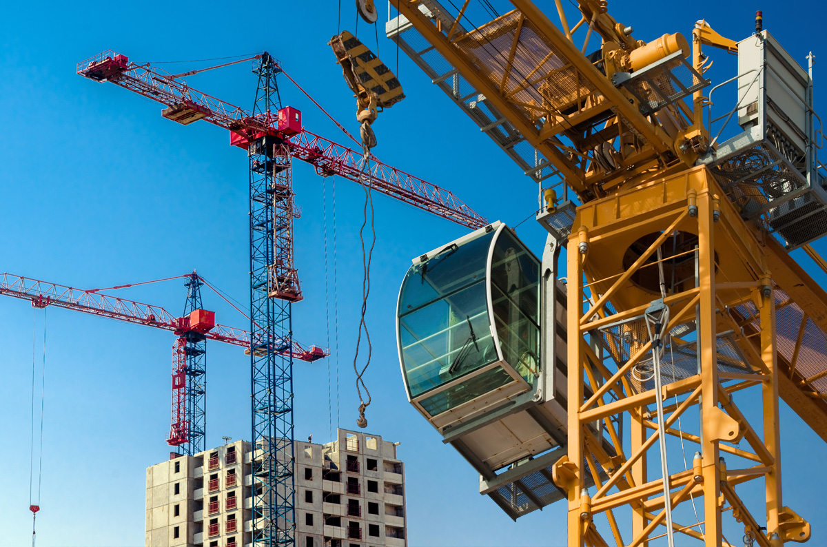 What Are a Tower Crane Operator's Responsibilities - featured